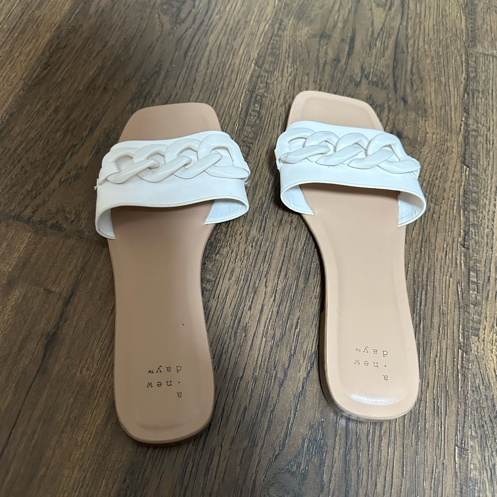 A New Day Women's White Slide Sandals - Size 8.5 - Picture 2 of 3
